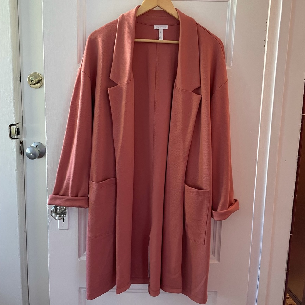 Leith Dusty Rose Blazer Cardigan with front pockets.